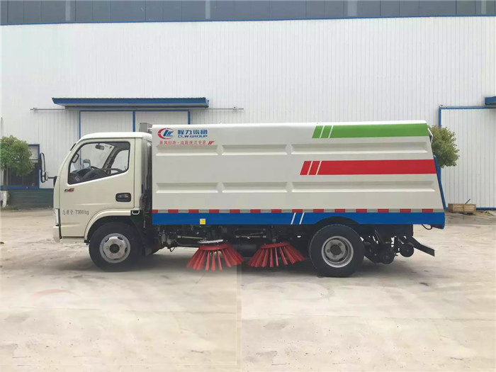 東風多利卡掃路車|6噸掃路車