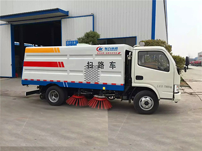 東風多利卡掃路車|6噸掃路車