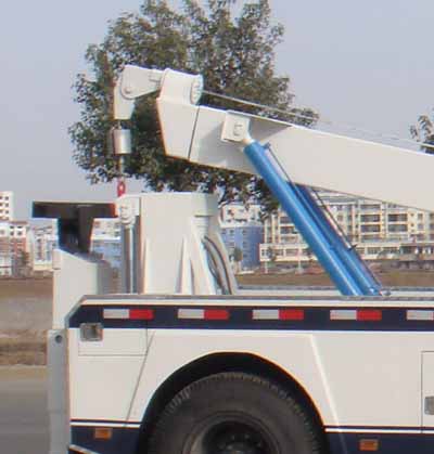 程力威牌CLW5082TQZ4型清障車(chē)