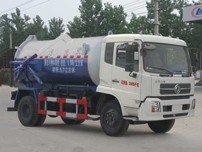程力威牌CLW5120GXWD4型吸污車