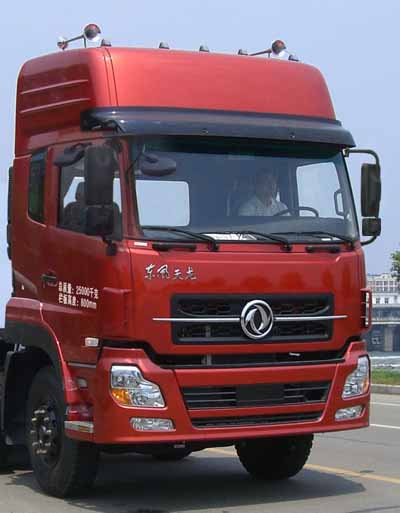 程力威牌CLW5250JSQD4型隨車起重運(yùn)輸車