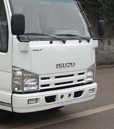 程力威牌CLW5040XLCQ4型冷藏車