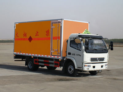 程力威牌CLW5080XQY4型爆破器材運(yùn)輸車