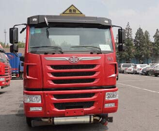 程力威牌CLW5310GJYC4型加油車