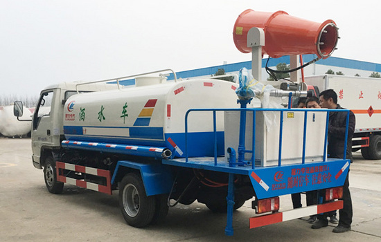 福田小卡之星噴藥灑水車