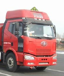 程力威牌CLW5254GFWC5型腐蝕性物品罐式運輸車