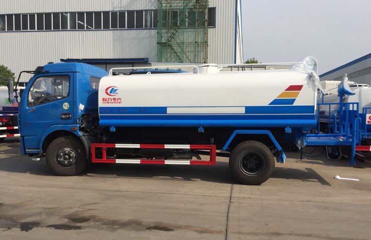8噸灑水車|東風多利卡灑水車