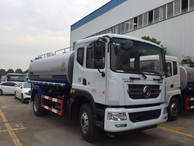 東風D9(  實惠)15噸灑水車