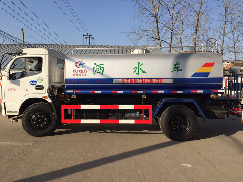 9.7噸灑水車|東風(fēng)玉柴130馬力灑水車