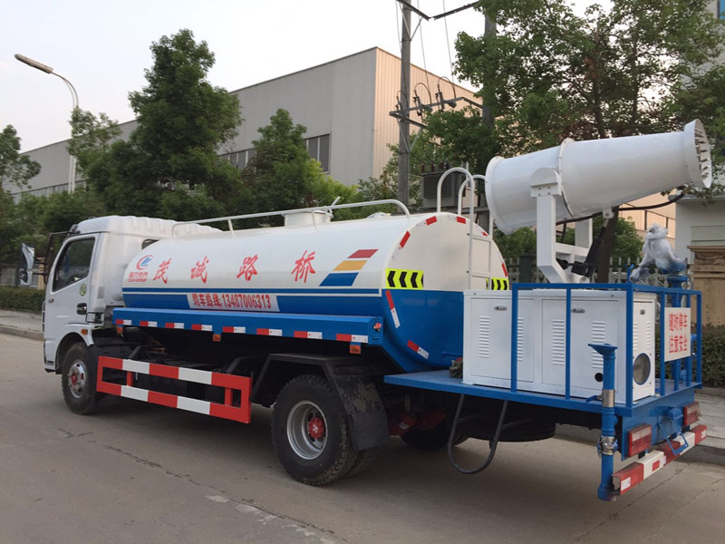 東風新款玉柴8噸噴霧灑水車