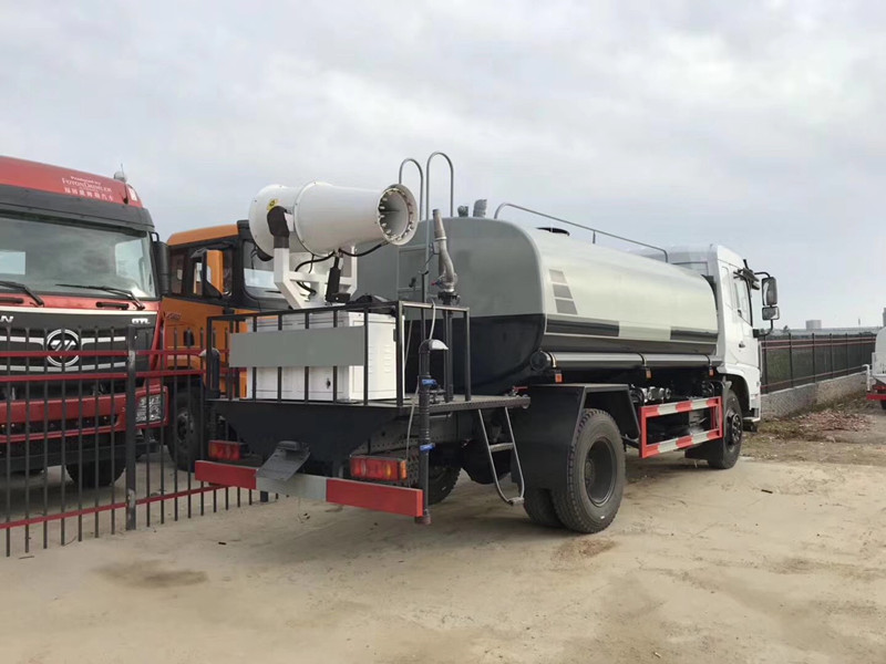 東風專底D3L型12噸噴霧灑水車