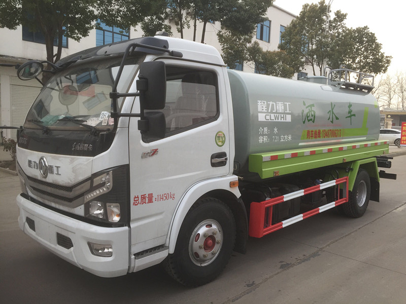 國(guó)六東風(fēng)8噸灑水車