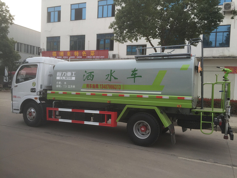 國(guó)六東風(fēng)8噸灑水車