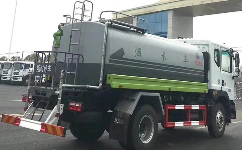 國六東風15噸灑水車