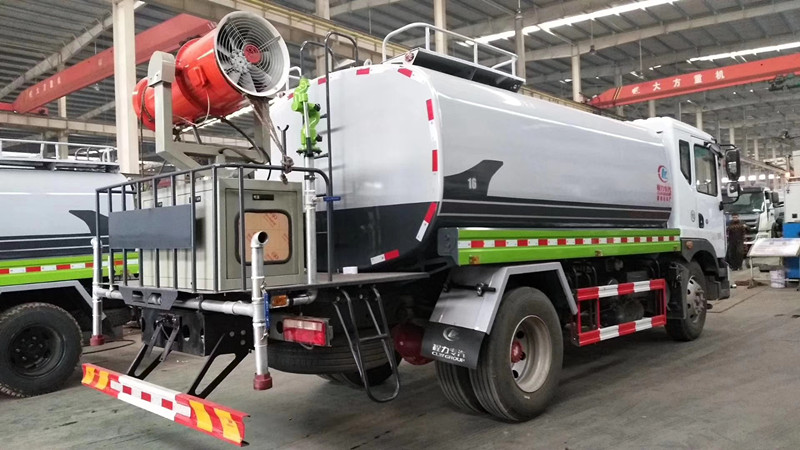 國六東風15噸噴霧灑水車