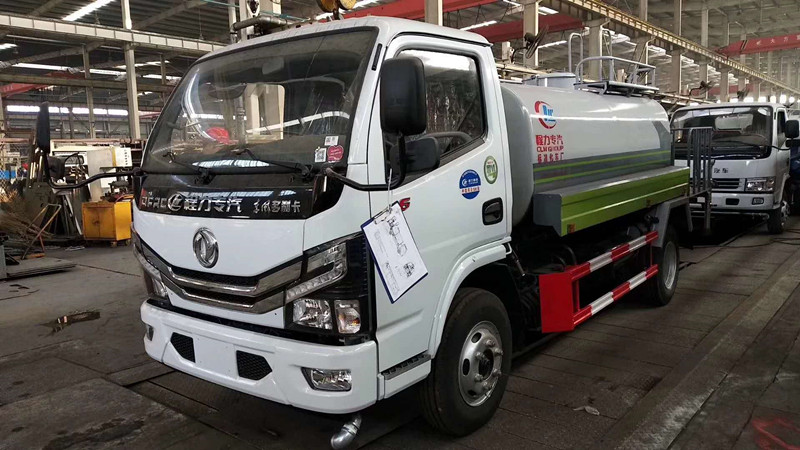 國六東風(fēng)5噸灑水車
