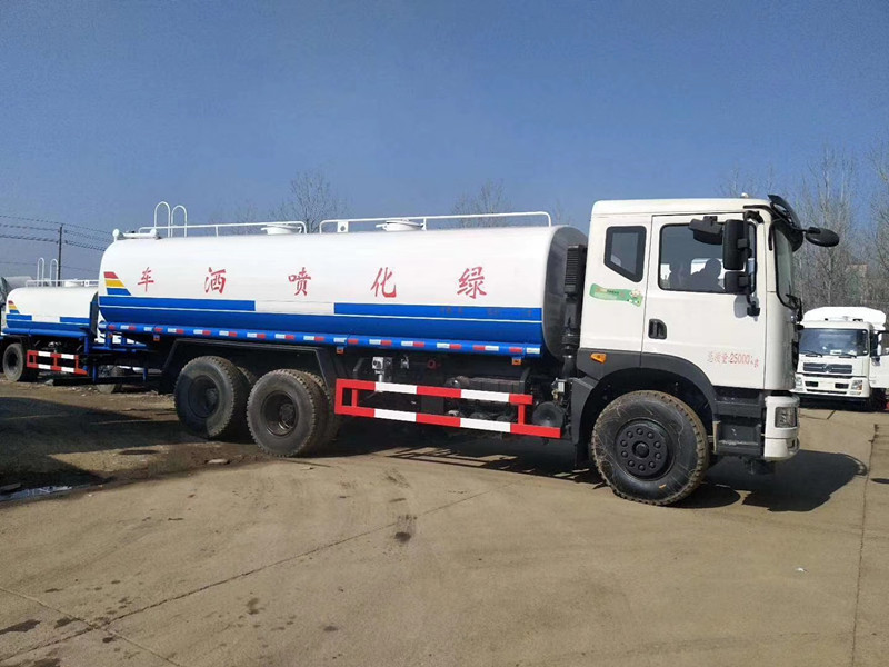 東風(fēng)T5后雙橋22噸灑水車
