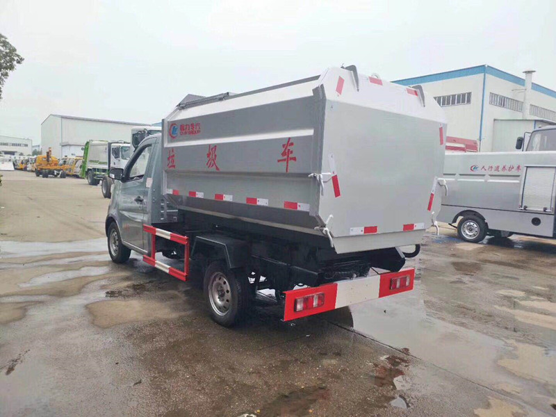 長安3方掛桶垃圾車