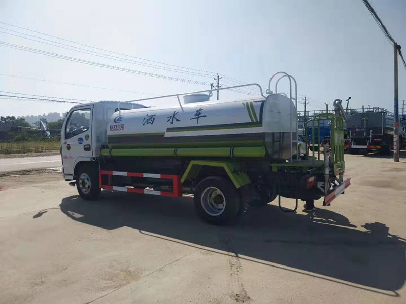 國六東風小多利卡5噸灑水車