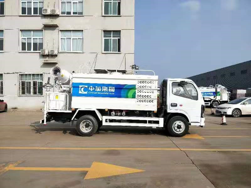 上藍(lán)牌國六東風(fēng)多利卡5方噴霧灑水車