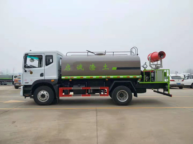 東風(fēng)D9系列12到15噸噴霧灑水車