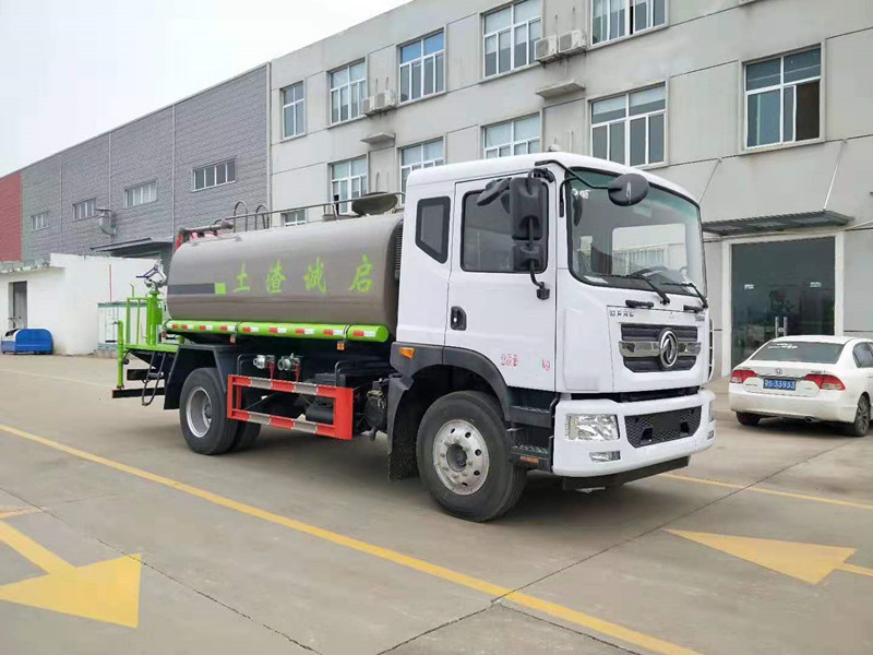 東風(fēng)D9系列12到15噸噴霧灑水車