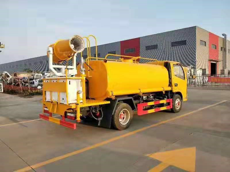 上藍牌國六5噸噴霧灑水車