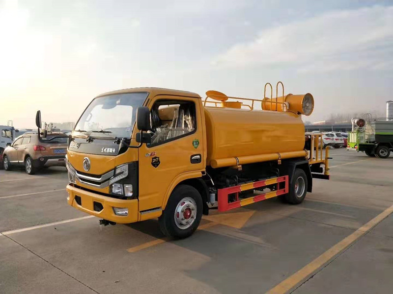 上藍牌國六5噸噴霧灑水車