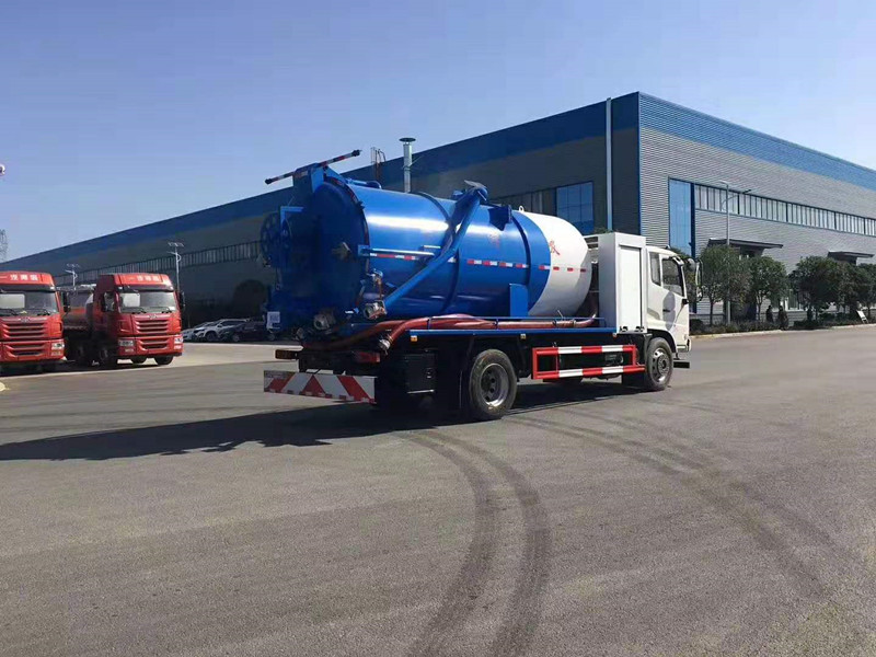 新東風天錦帶副發動機12方清洗吸污車