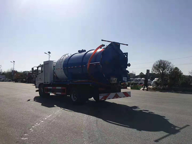 新東風天錦帶副發動機12方清洗吸污車