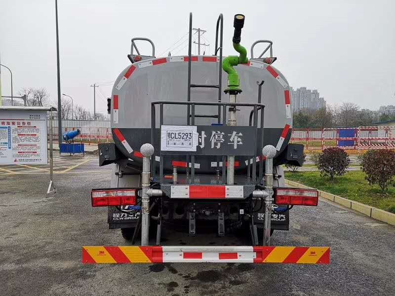 國六東風福瑞卡9.28立方灑水車