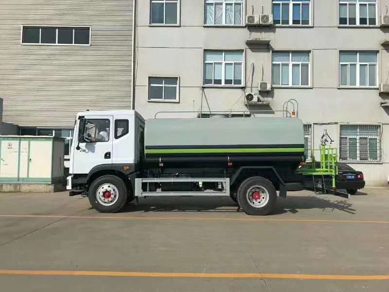東風福瑞卡F9 12方灑水車