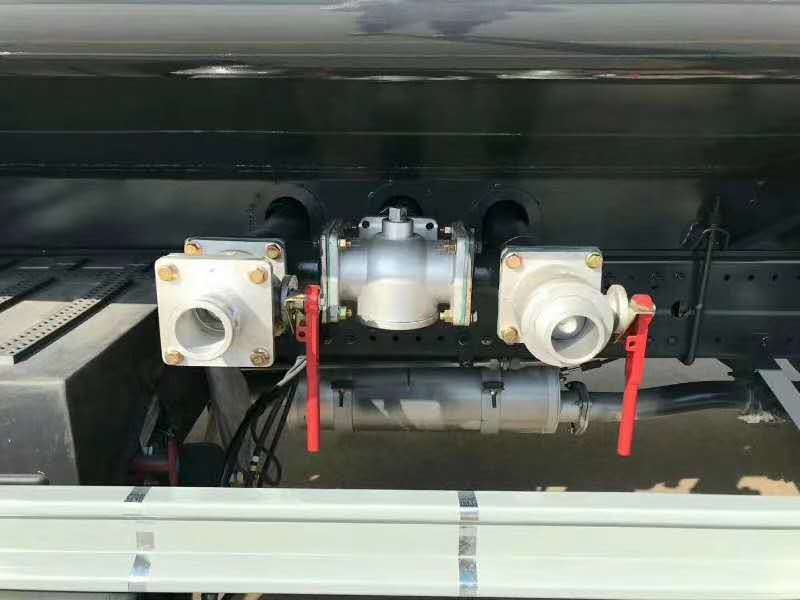 東風福瑞卡F9 12方灑水車