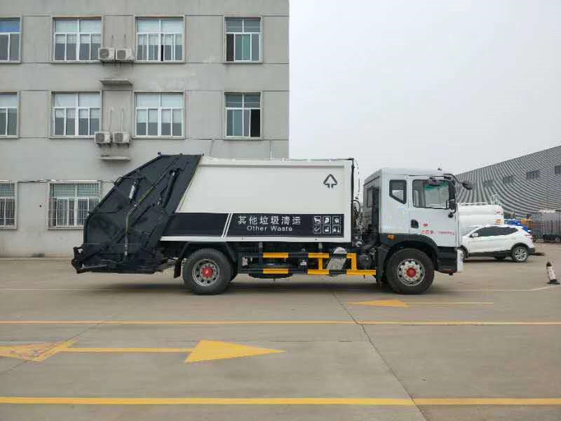 國六東風D9 12方壓縮垃圾車