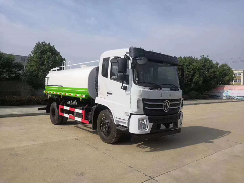 國六新款東風D17玉柴165馬力12方灑水車