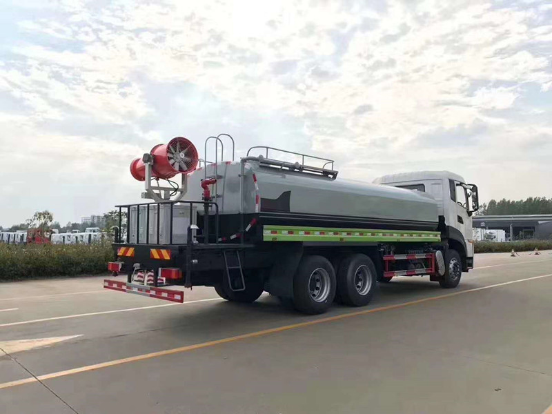 國(guó)六東風(fēng)天龍后雙橋20噸噴霧灑水車
