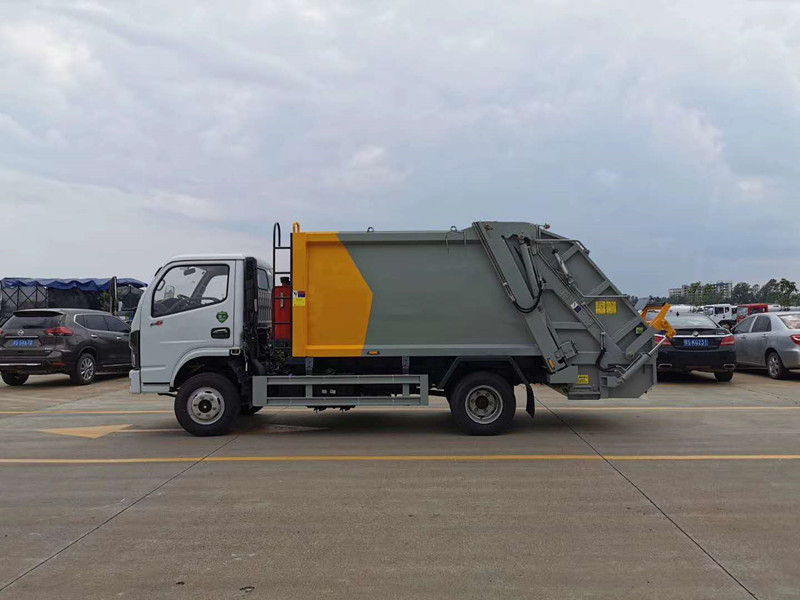 國六東風(fēng)福瑞卡5方壓縮垃圾車
