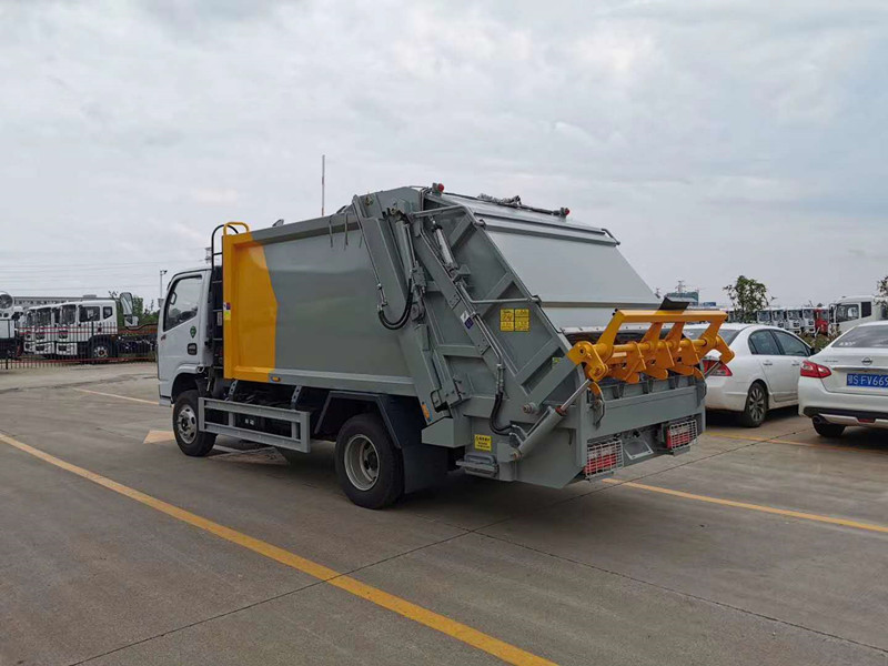 國六東風(fēng)福瑞卡5方壓縮垃圾車