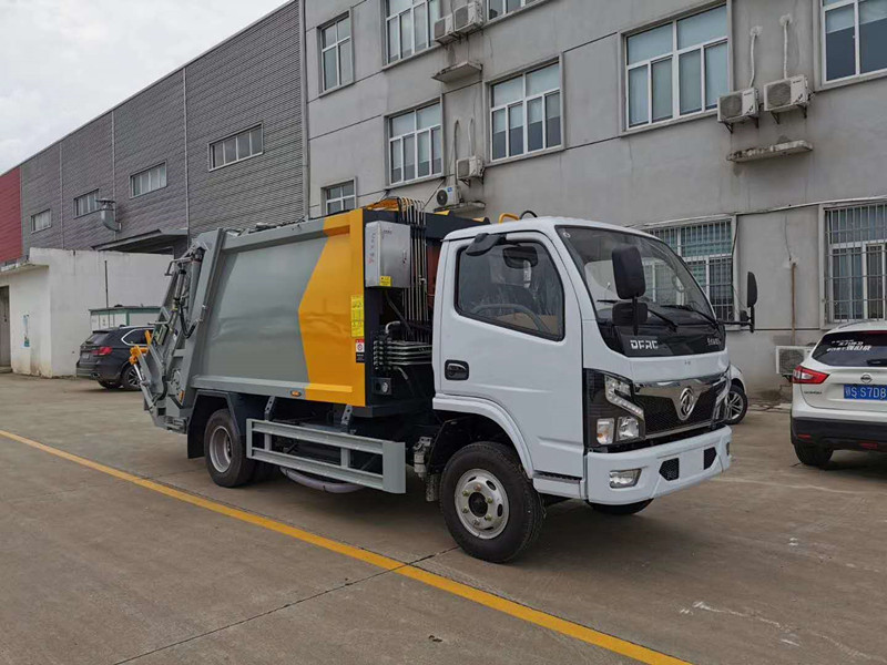 國六東風(fēng)福瑞卡5方壓縮垃圾車