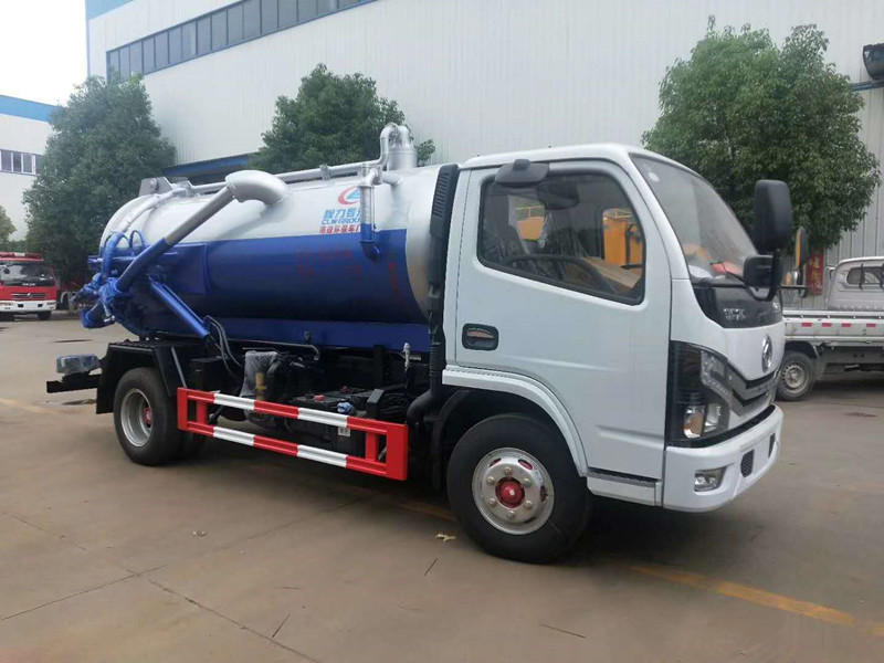 國六東風小多利卡5方吸污車