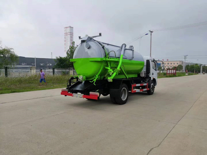 國六東風福瑞卡8方吸污車