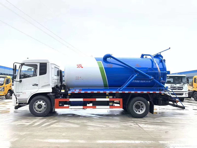 國(guó)六東風(fēng)天錦15方吸污車