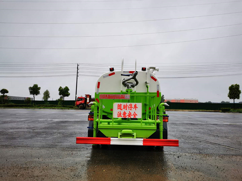 國三出口型福田5方灑水車