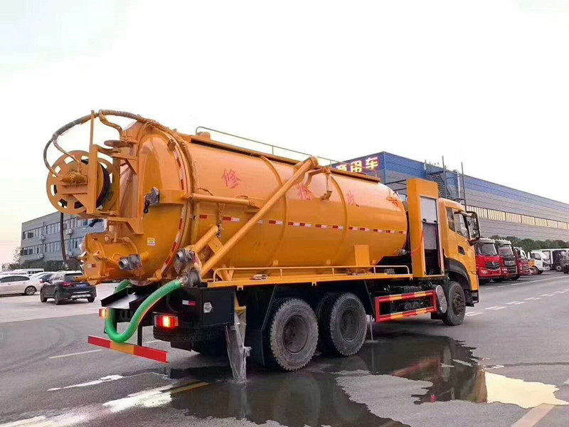國六東風(fēng)天龍后雙橋帶副發(fā)22方清洗吸污車