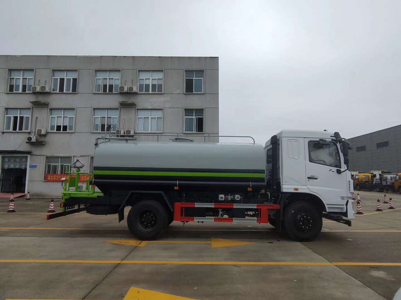 國六東風F5系列12.5方灑水車